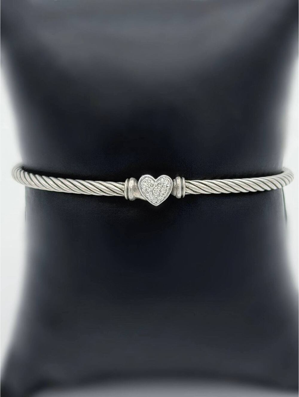 David Yurman Micro Cable Flex Heart Station Bangle Bracelet
